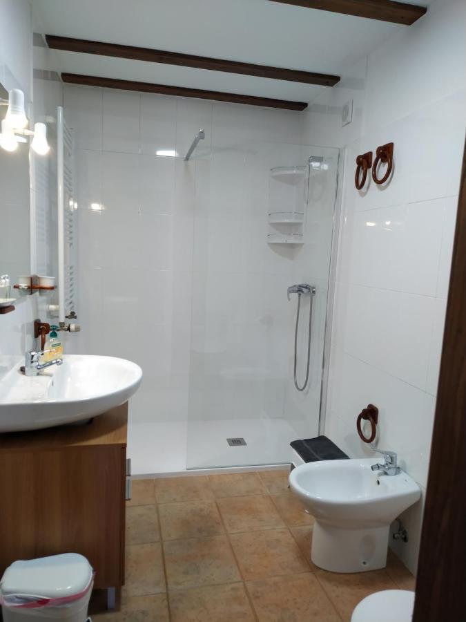 Apartamentos Llave De Santillana サンティリャーナ・デル・マル エクステリア 写真