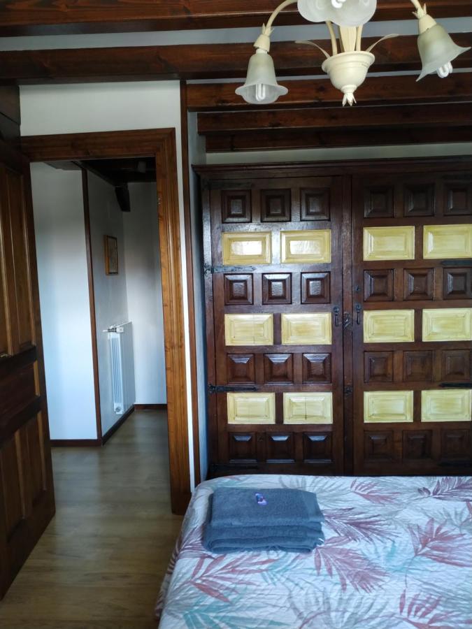 Apartamentos Llave De Santillana サンティリャーナ・デル・マル エクステリア 写真