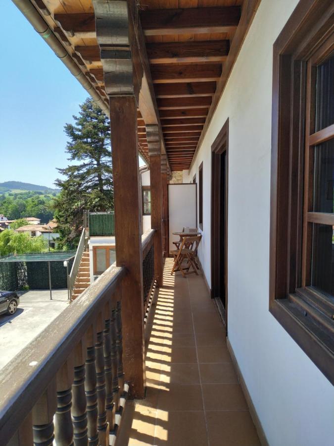 Apartamentos Llave De Santillana サンティリャーナ・デル・マル エクステリア 写真