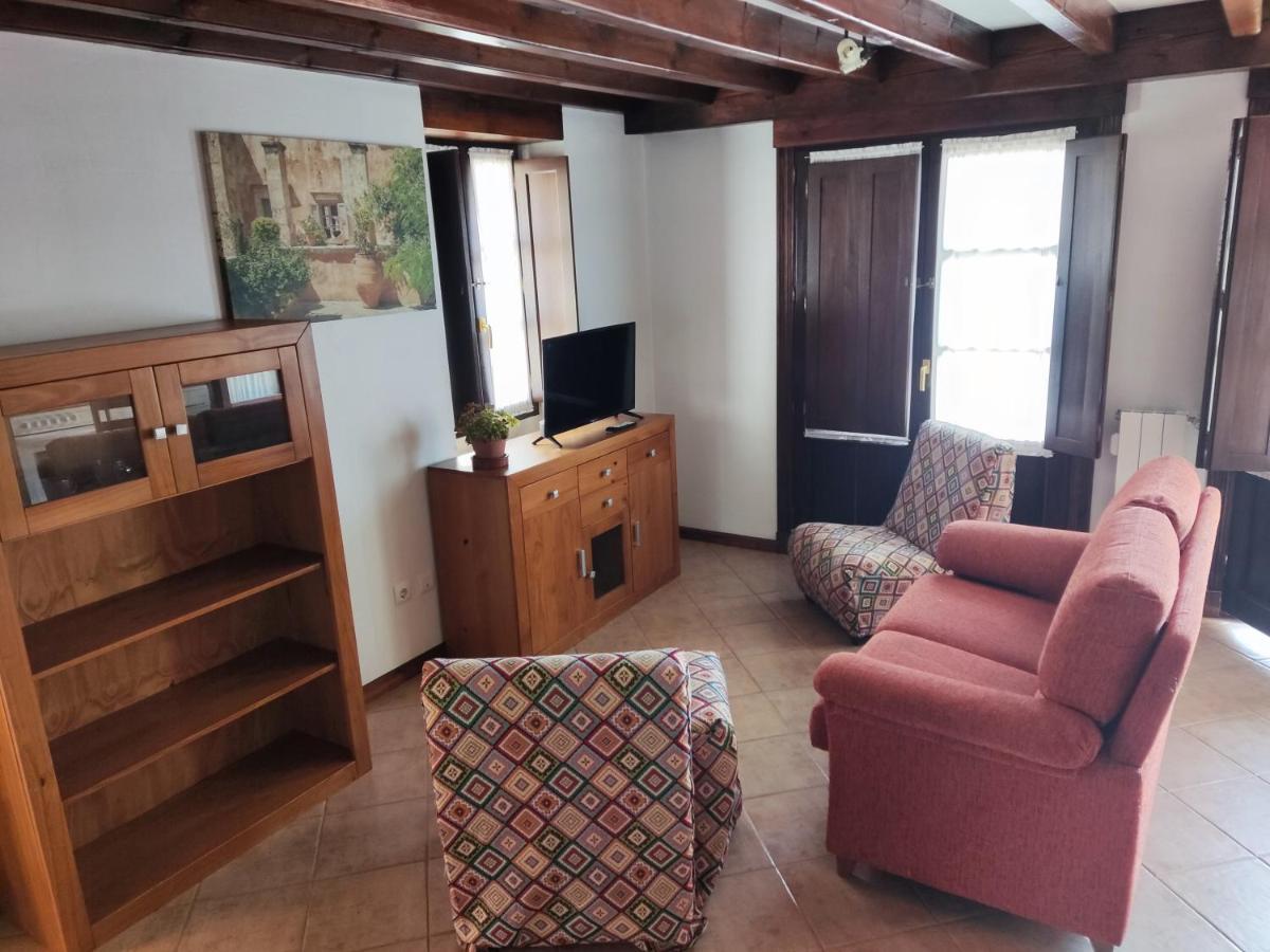 Apartamentos Llave De Santillana サンティリャーナ・デル・マル エクステリア 写真