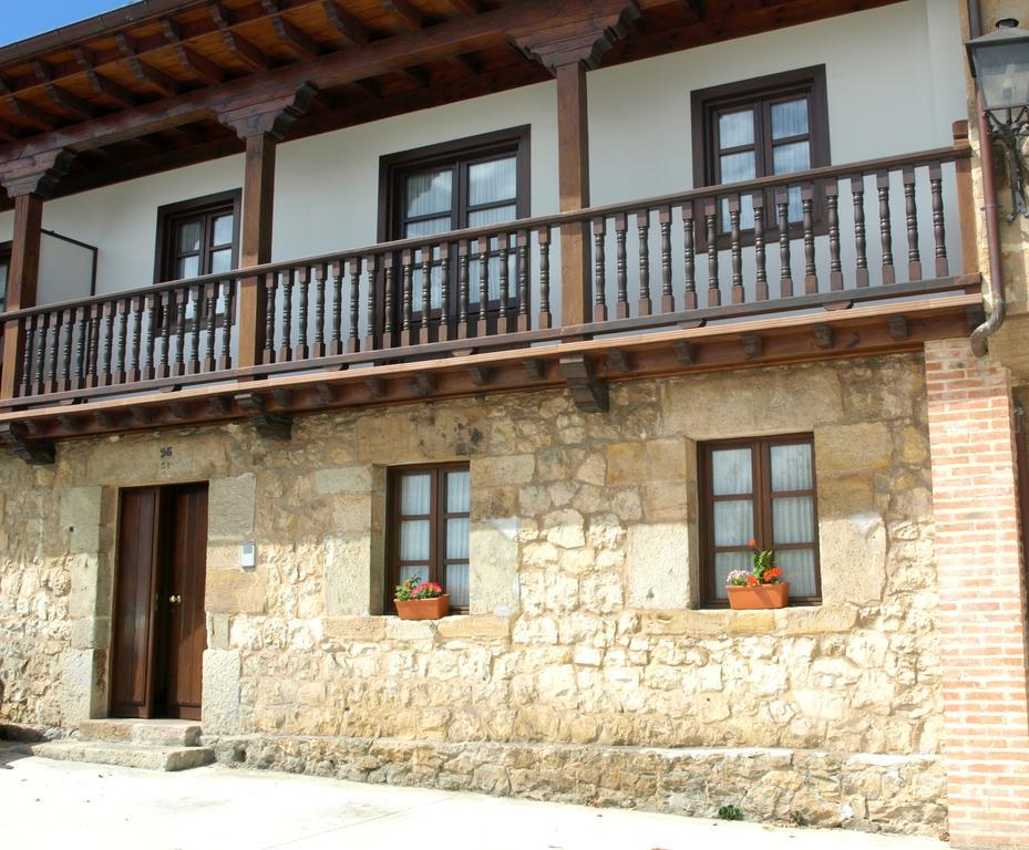 Apartamentos Llave De Santillana サンティリャーナ・デル・マル 部屋 写真
