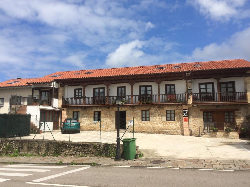 Apartamentos Llave De Santillana サンティリャーナ・デル・マル エクステリア 写真