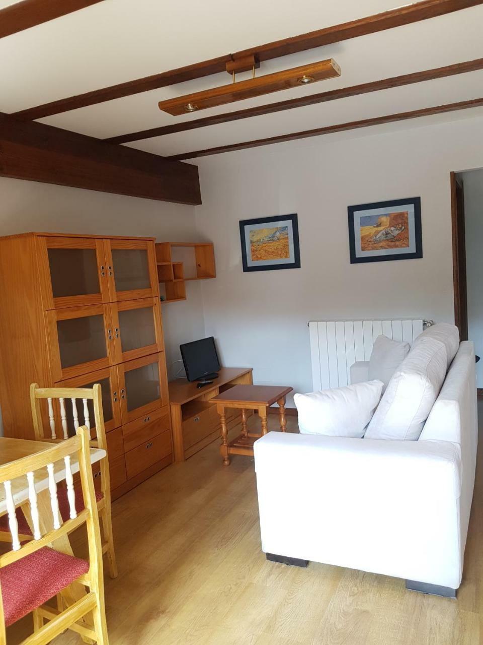 Apartamentos Llave De Santillana サンティリャーナ・デル・マル エクステリア 写真
