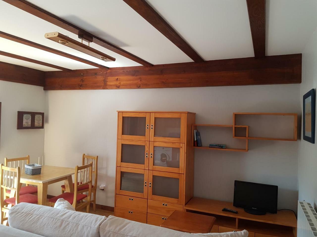 Apartamentos Llave De Santillana サンティリャーナ・デル・マル エクステリア 写真